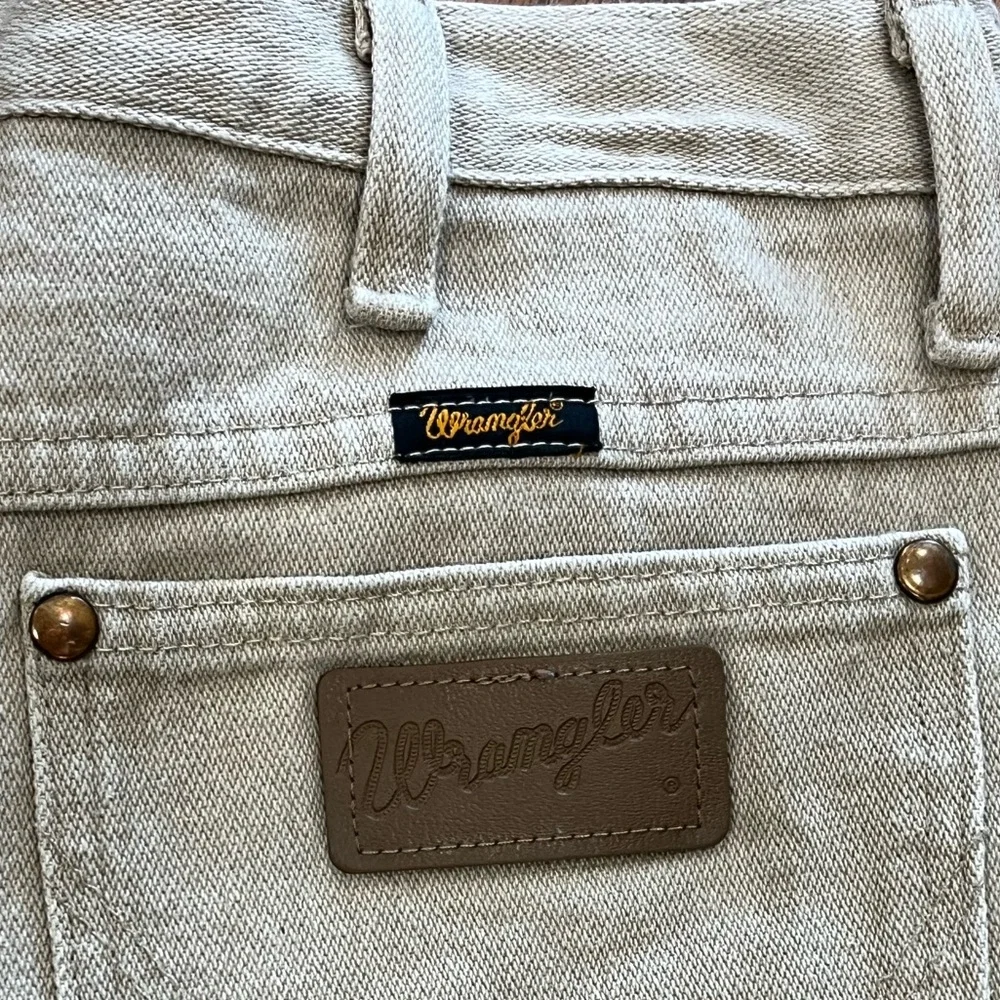 Wrangler Men's 936 tan ranch jeans slacks 31W by 30L